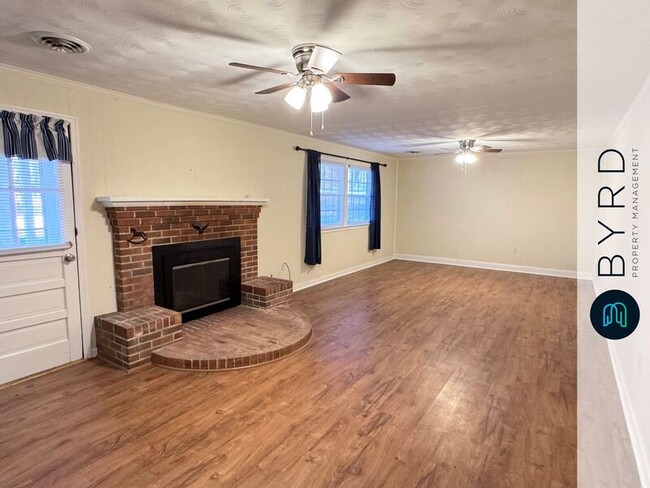 Building Photo - 5000 Jessup Rd