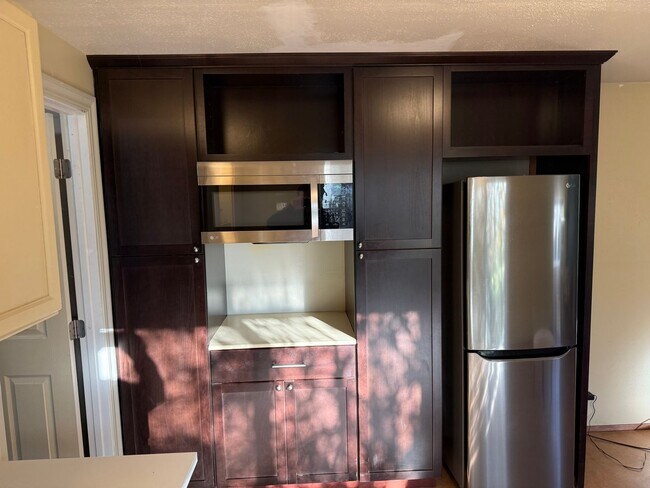 Building Photo - One bedroom in Bow