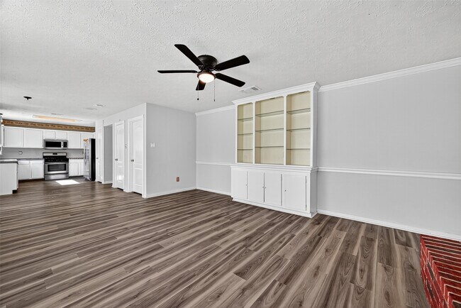 Building Photo - 2918 Colonel Ct Dr