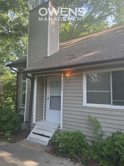 Building Photo - Duplex Available Immediately in North Hall