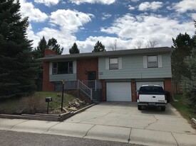 Building Photo - 131 Sherwood Cir