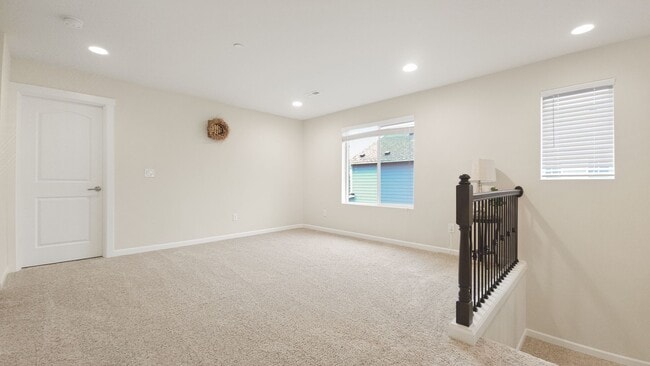 Building Photo - Beautiful, Light-Filled Home Bordering Protected Greenbelt