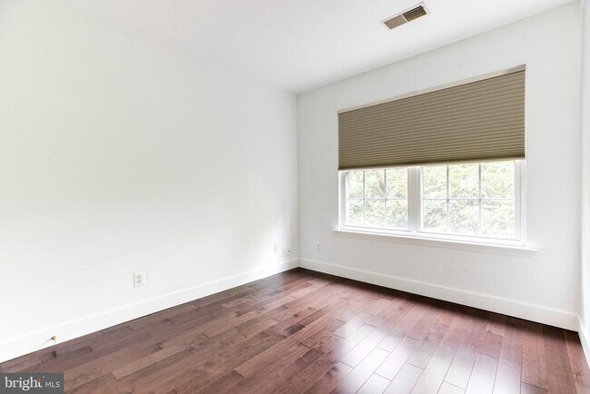 Building Photo - 6021 Riddle Walk