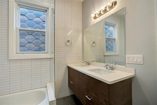 Building Photo - 317 4th St