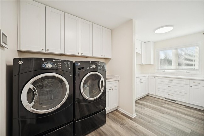 Building Photo - 2175 Kipling Ln