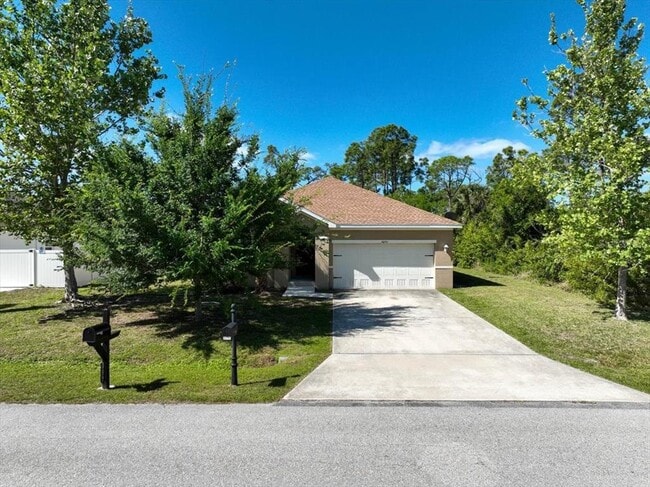 Building Photo - 14295 Overlook Ave