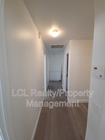 Building Photo - 1510 Sunnybank Dr