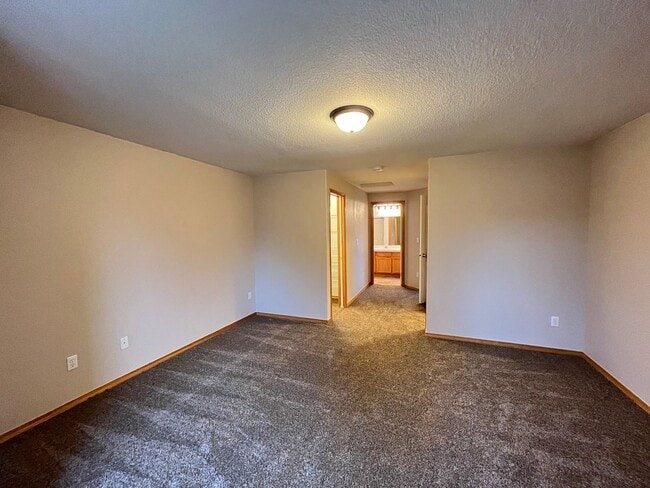 Building Photo - Brentwood Park Home - 3 Bedrooms, 2 baths 1,506 sq. ft.