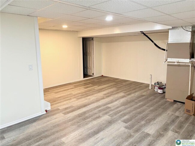 Building Photo - 1319 Mohr Cir