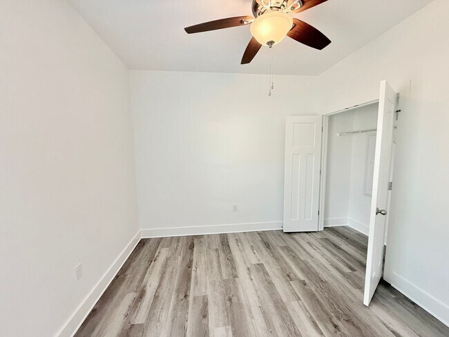 Building Photo - Spacious 3-Bedroom Home W/Office