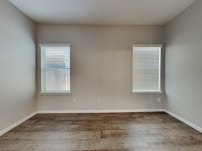 Building Photo - 4065 Mossy Pl Ln