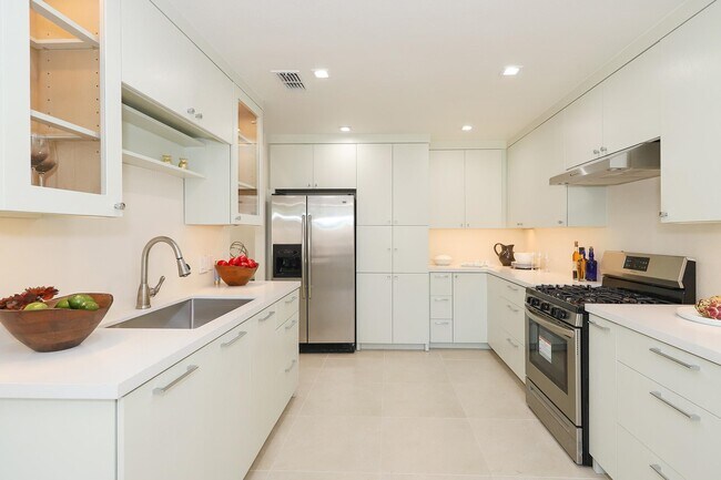 Building Photo - 306 Cinnamon Teal Loop