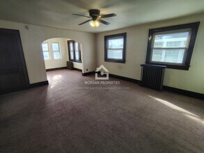 Building Photo - 330 E 12th St