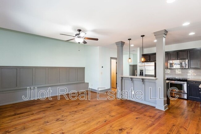 Building Photo - 1806 DeKalb Ave NE