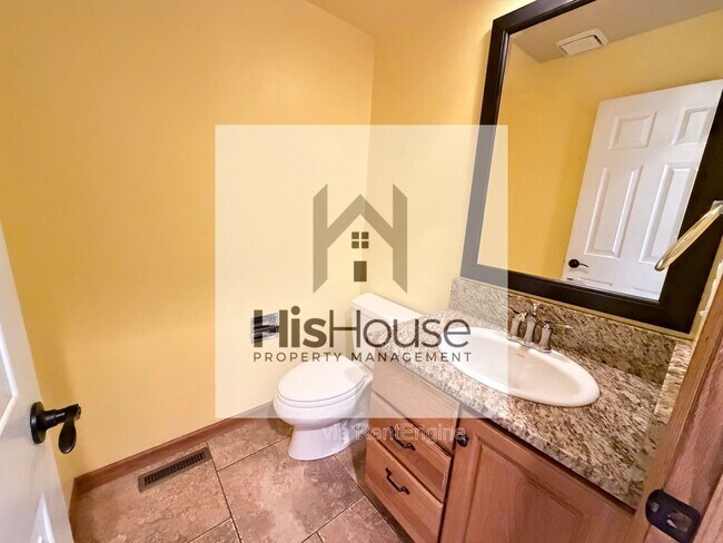 Building Photo - 2318 45th Ave