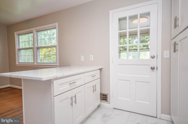 Building Photo - 3814 Archer Pl