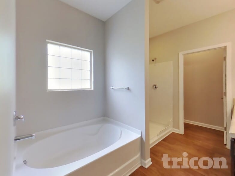 Building Photo - 474 Lake Ridge Ln