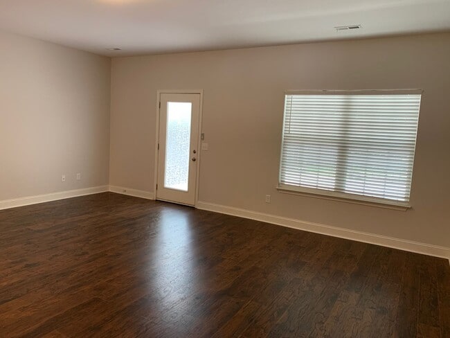 Building Photo - This beautifully 1 small Pet friendly 3 be...