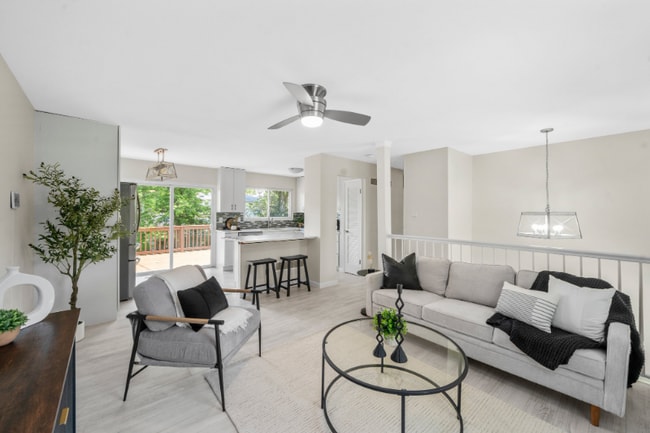 Building Photo - 383 Messina Dr