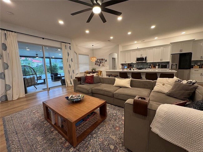 Building Photo - 10413 Canary Isle Dr