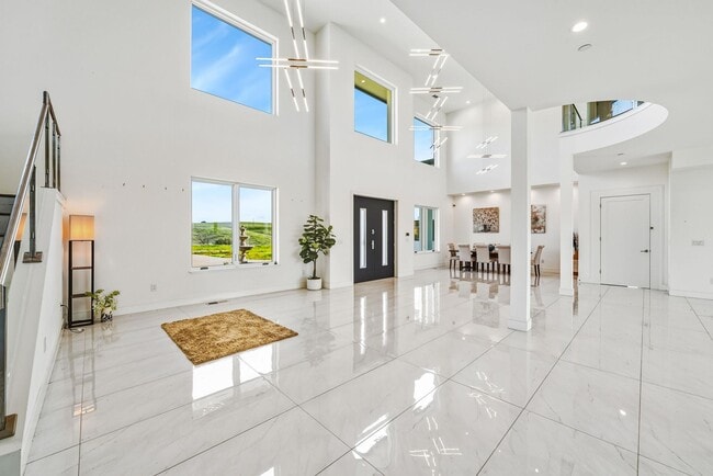 Building Photo - 7778 Laguna Heights Ct