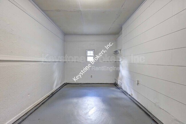 Building Photo - 3495 Charleston Cir
