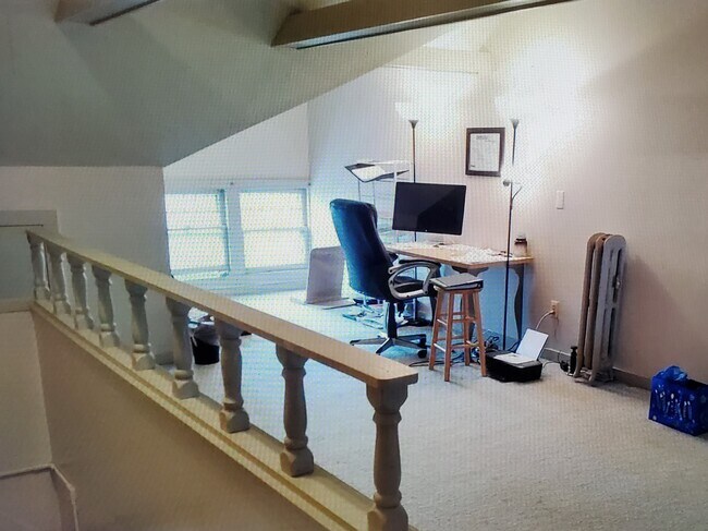 Building Photo - 807 McKinley Ave