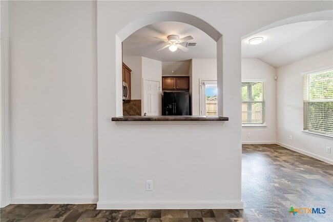 Building Photo - 421 Capistrano Dr