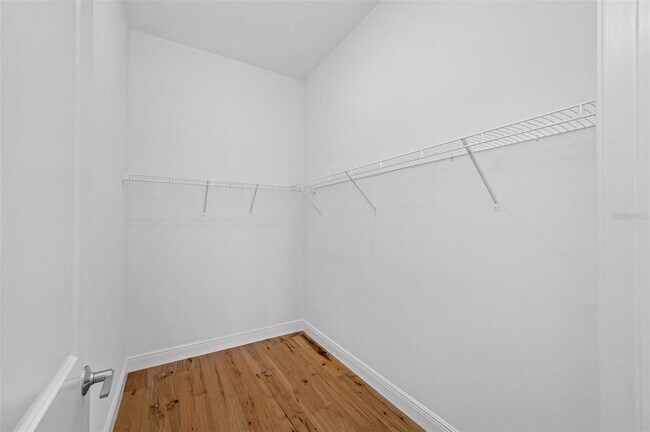 Building Photo - 644 3rd Ave S