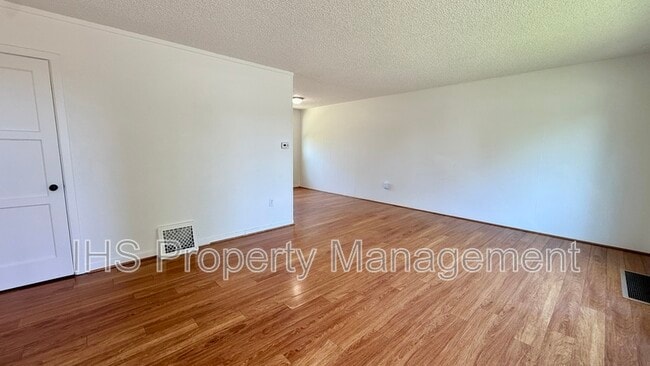 Building Photo - 1209 Stevens Dr