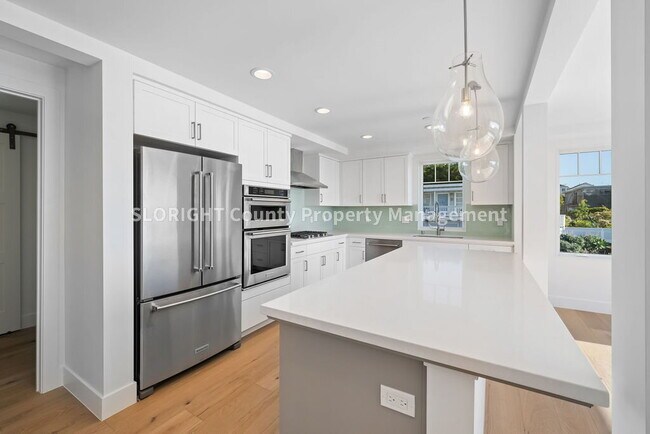 Building Photo - AVAILABLE JANUARY- Stunning Townhome in Avila Beach - 2 Bedroom / 2 Bathroom