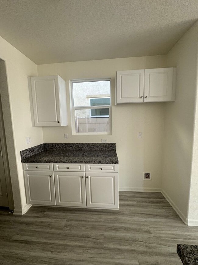 Building Photo - Beautiful Brand New Home