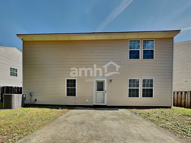 Building Photo - 7 Copperleaf Ct