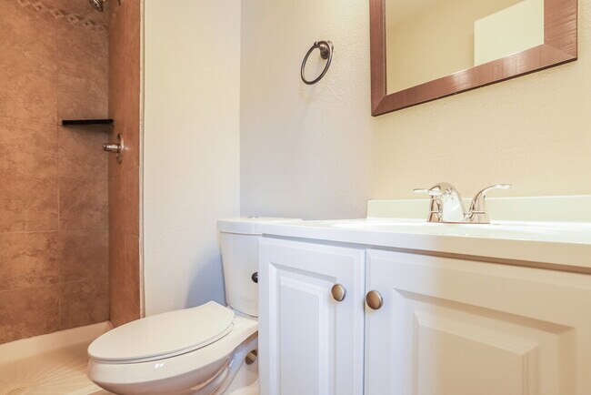 Building Photo - 15747 E Center Pl