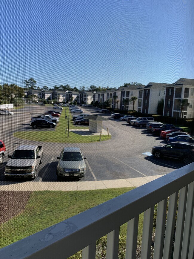 Building Photo - 468 River Oaks Dr