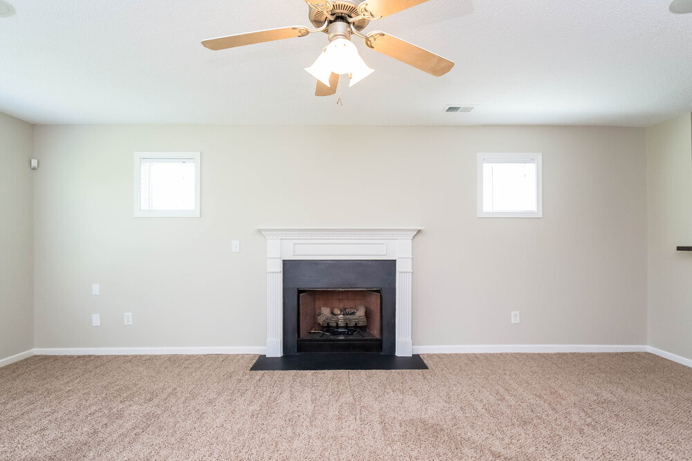 Building Photo - 42 Oakbrook Dr