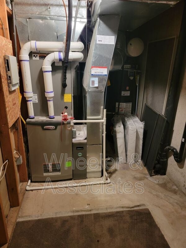 Building Photo - 1269 E 3075 N