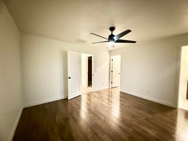 Building Photo - 10539 Liv Way