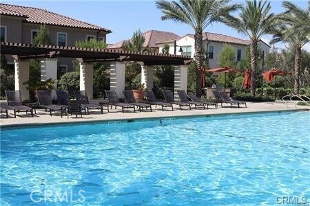 Building Photo - 141 Damsel