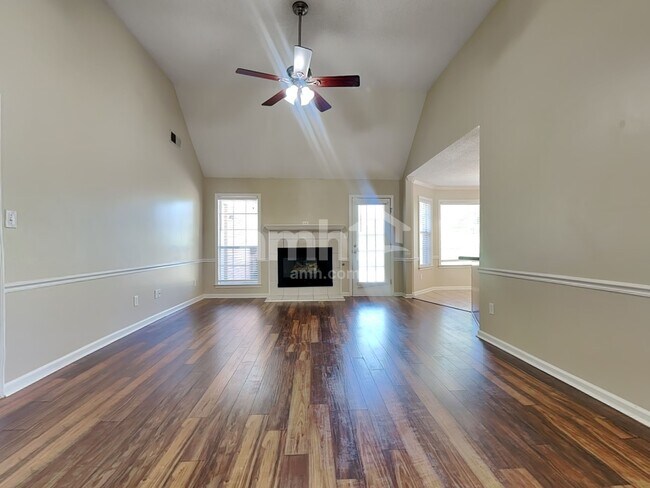 Building Photo - 6472 Daybreak Dr