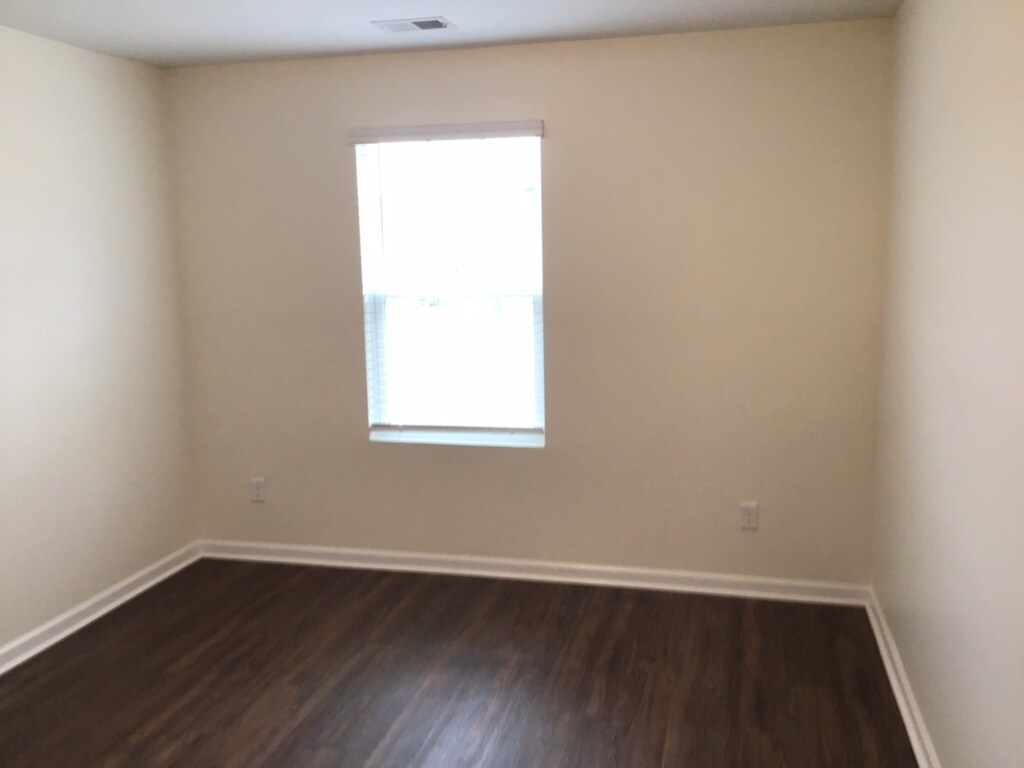 Building Photo - 176 Orion Way