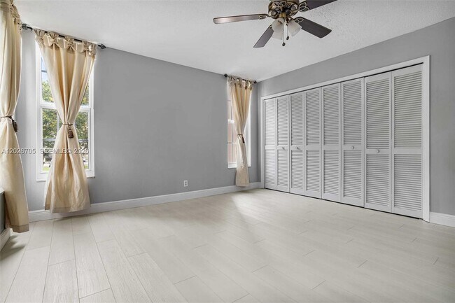 Building Photo - 2651 S Course Dr