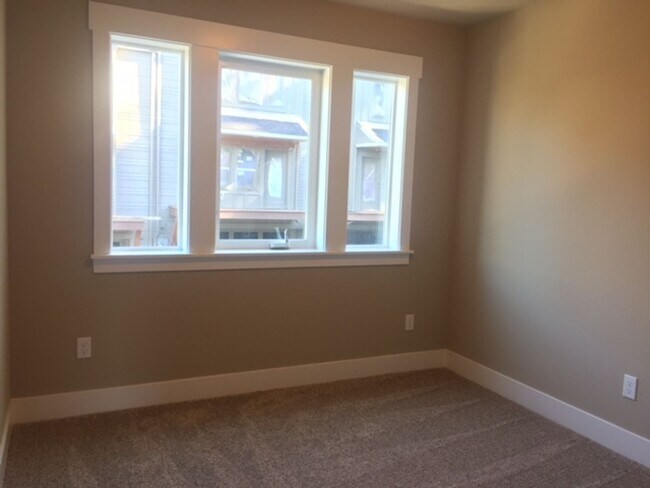 Building Photo - CHAMPION VILLAGE LUXURY TOWNHOMES IN SANDY...