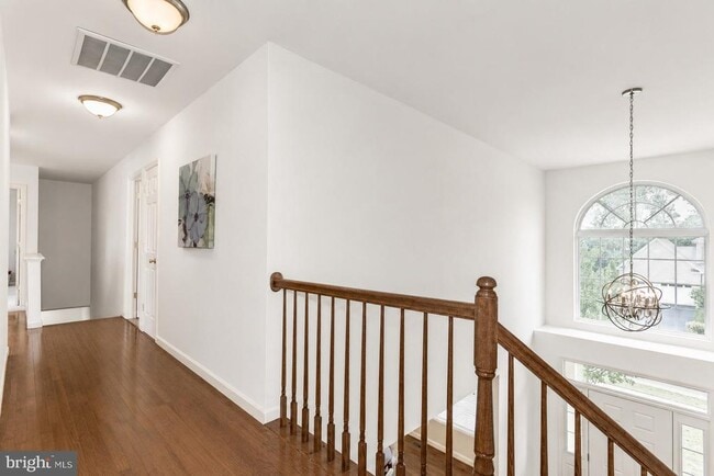 Building Photo - 120 Nassau Dr