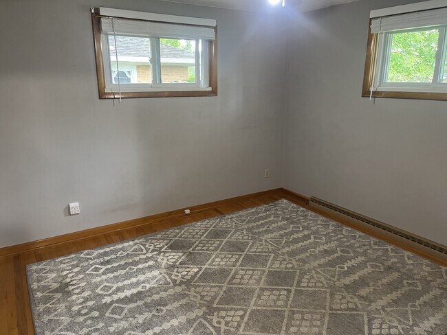 Building Photo - 4281 Middle Urbana Rd