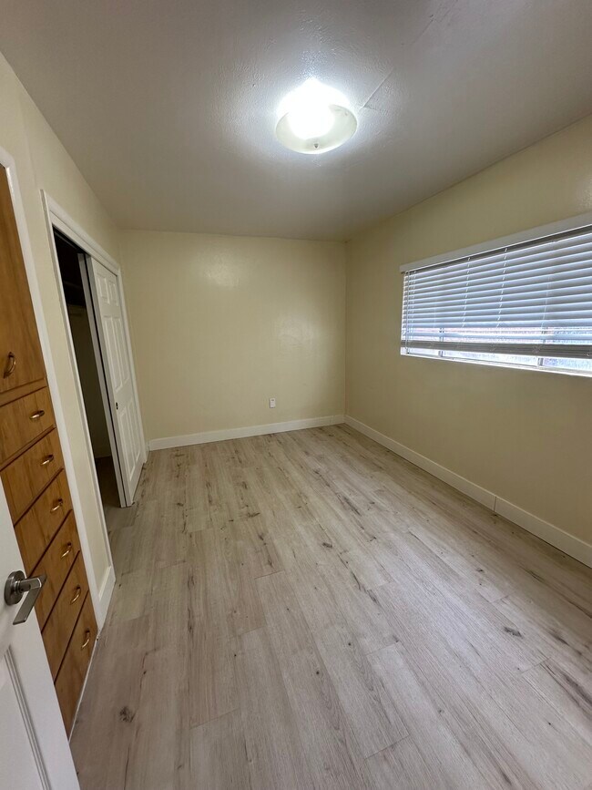 Building Photo - Oakley Mixed Use