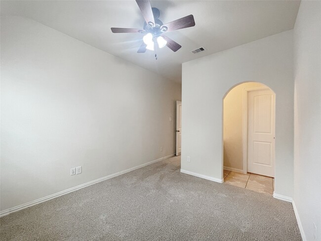 Building Photo - 16702 White Hyacinth Ct
