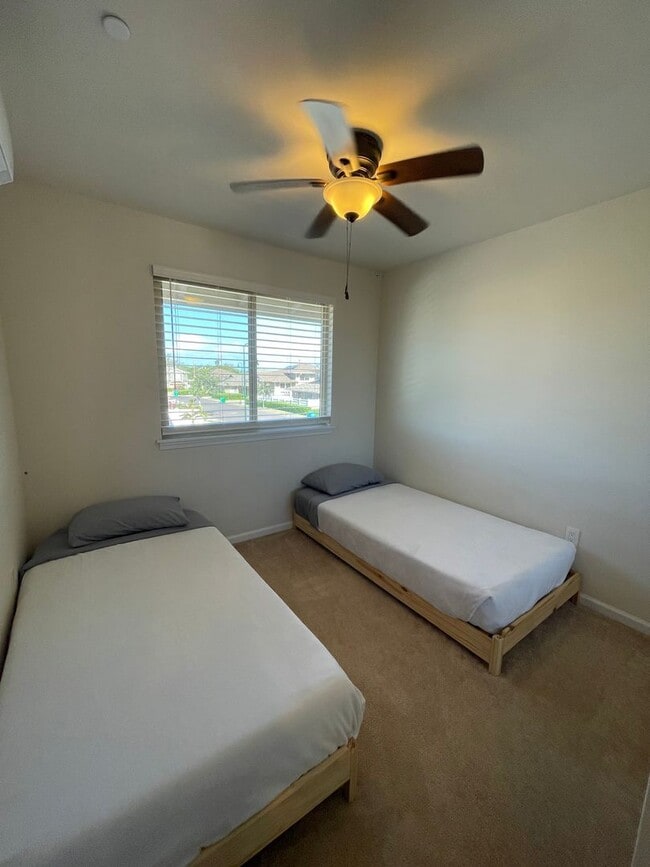 Building Photo - Pet Friendly Kahoma Village Furnished 3 Bed/2.5 Bath Townhome