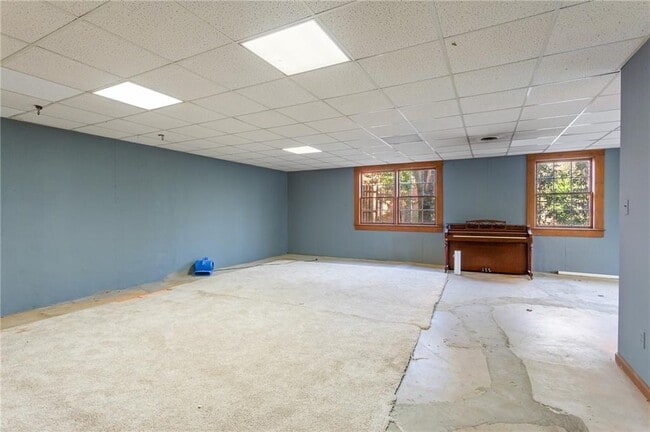 Building Photo - 3355 Pinetree Dr SE