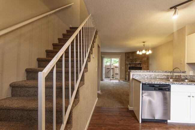 Building Photo - 4030 Baytown Dr